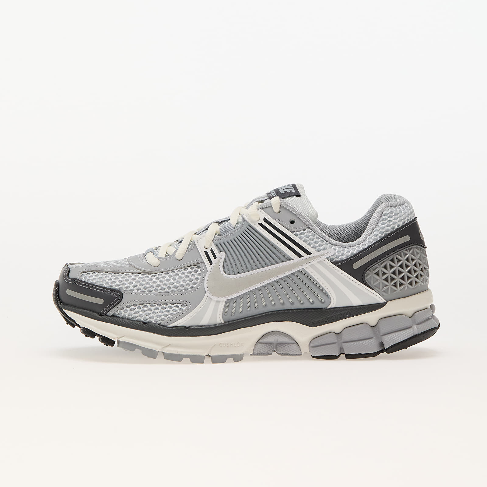 Scarpe e sneakers da donna Nike W Zoom Vomero 5 Pure Platinum/ Metallic Silver