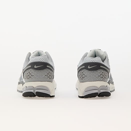 Womens nike flyknit 219 top