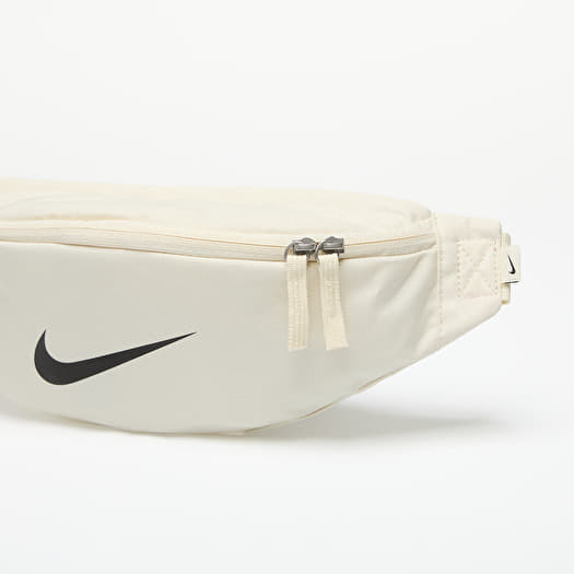 Fanny pack womens nike shop