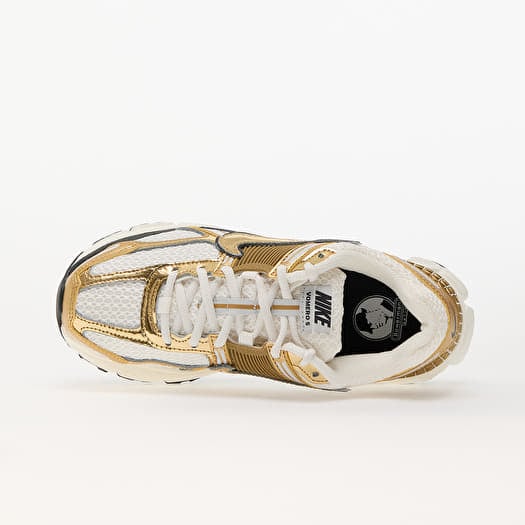 Women s sneakers and shoes Nike W Zoom Vomero 5 Gld Photon Dust Metallic Gold Gridiron Sail Queens