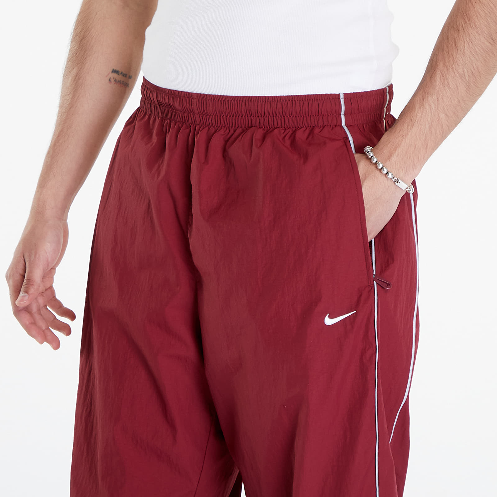 Jeans en broeken Nike Solo Swoosh Men s Track Pants Team Red White Queens