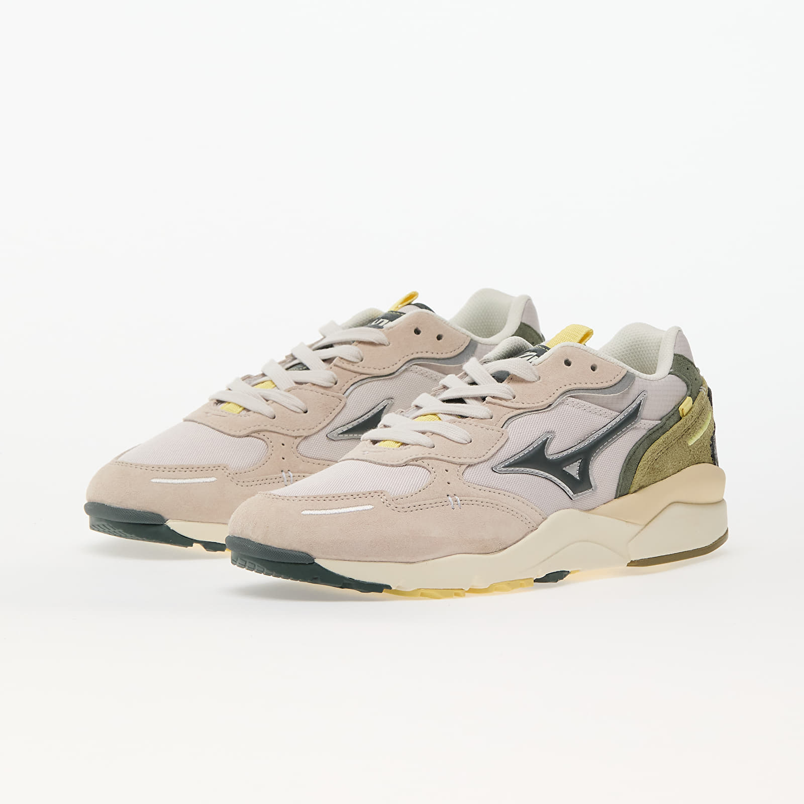 Men's sneakers and shoes Mizuno Sky Medal β Silver Cloud/ Urban Chic/ White Sand