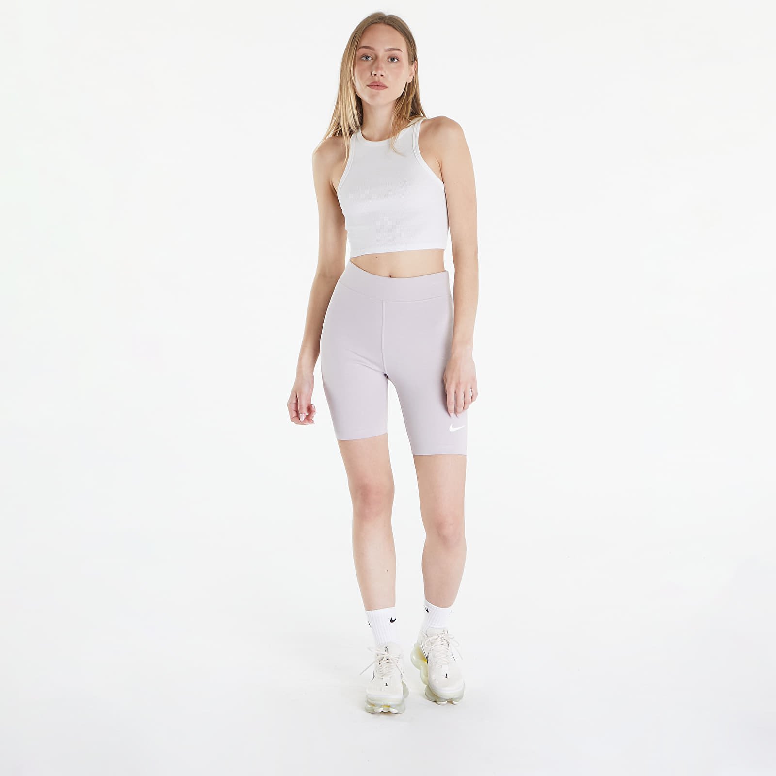 Pantalones cortos Nike Sportswear Classics Women's High-Waisted 8" Biker Shorts Pale Pink