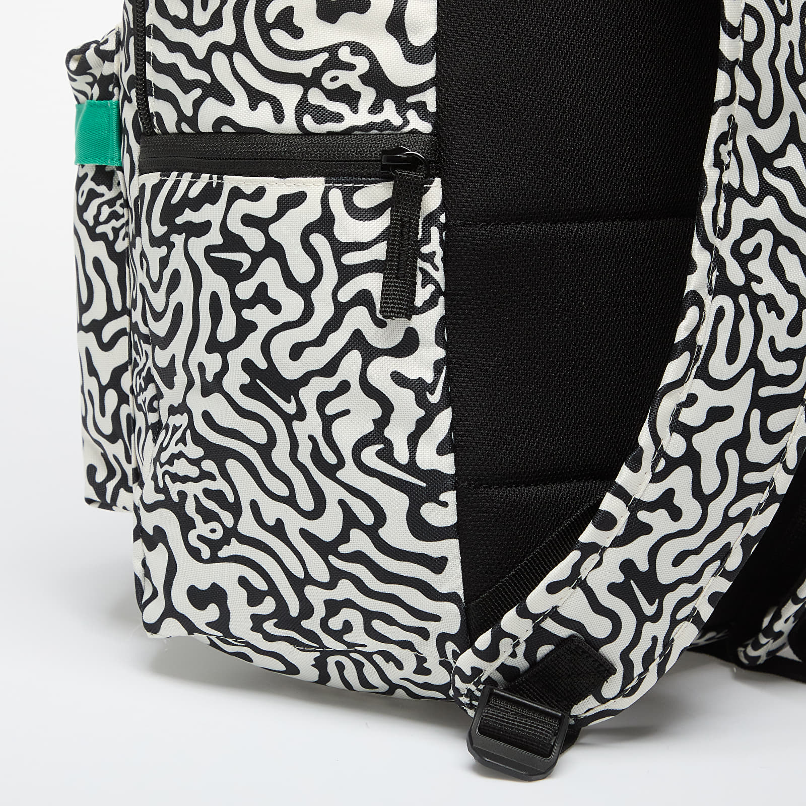Black and green nike backpack outlet