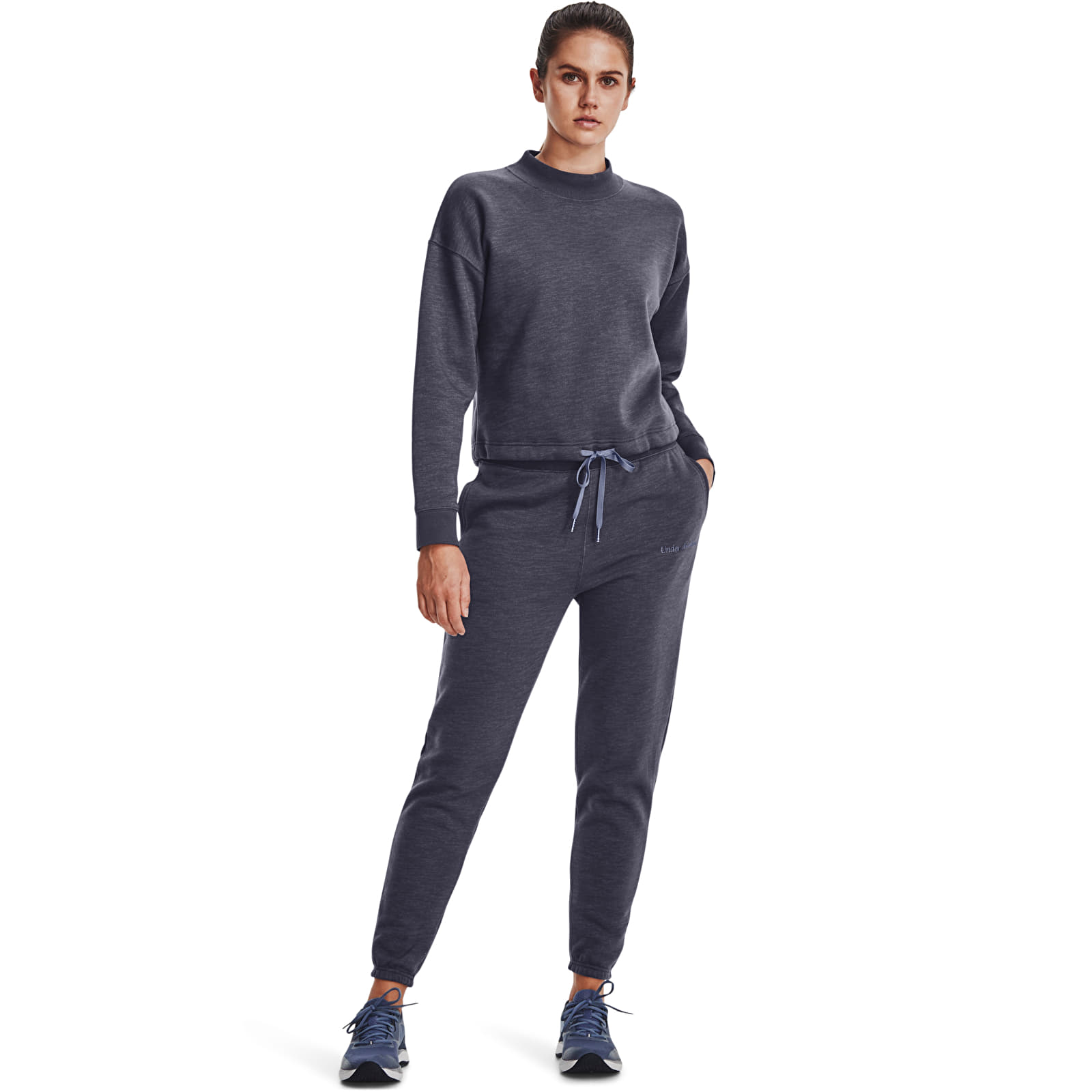 Hoodies and sweatshirts  Under Armour Essential Script Crew Tempered Steel