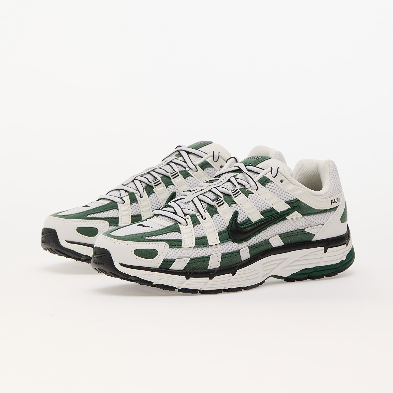 Sneakers und Schuhe für Frauen Nike W P-6000 Summit White/ Fir-Black-Mtlc Summit Wht