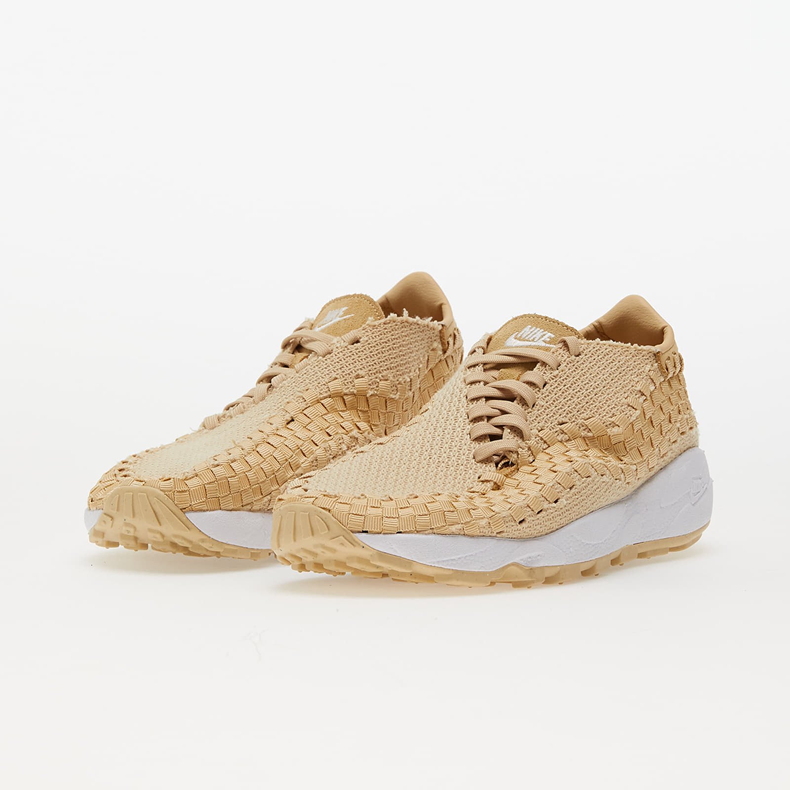Baskets et chaussures pour femmes Nike W Air Footscape Woven Sesame Phantom White Queens