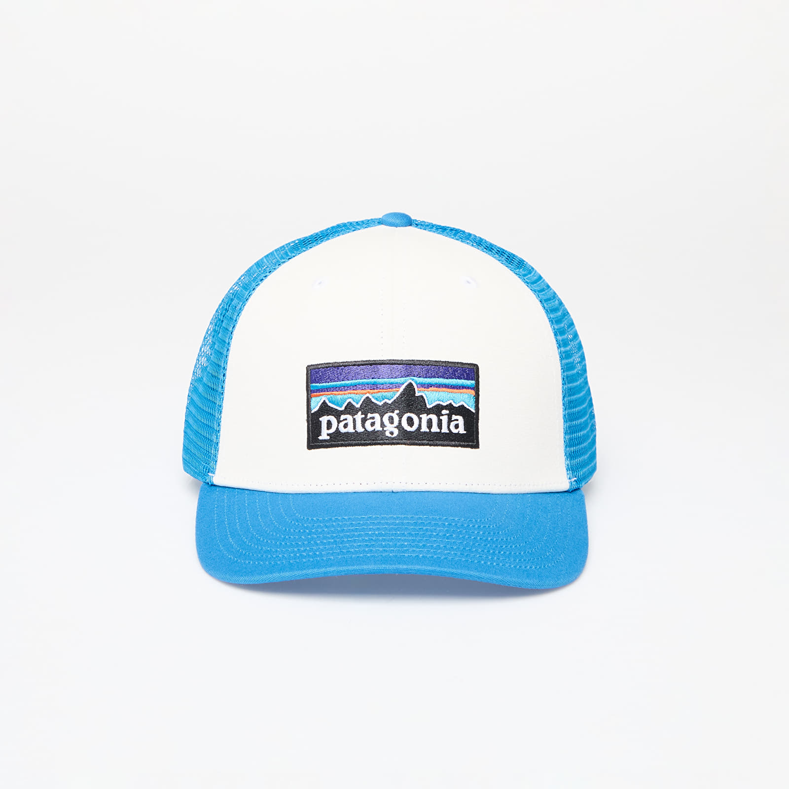 Šiltovky Patagonia P-6 Logo Trucker Hat White/ Vessel Blue