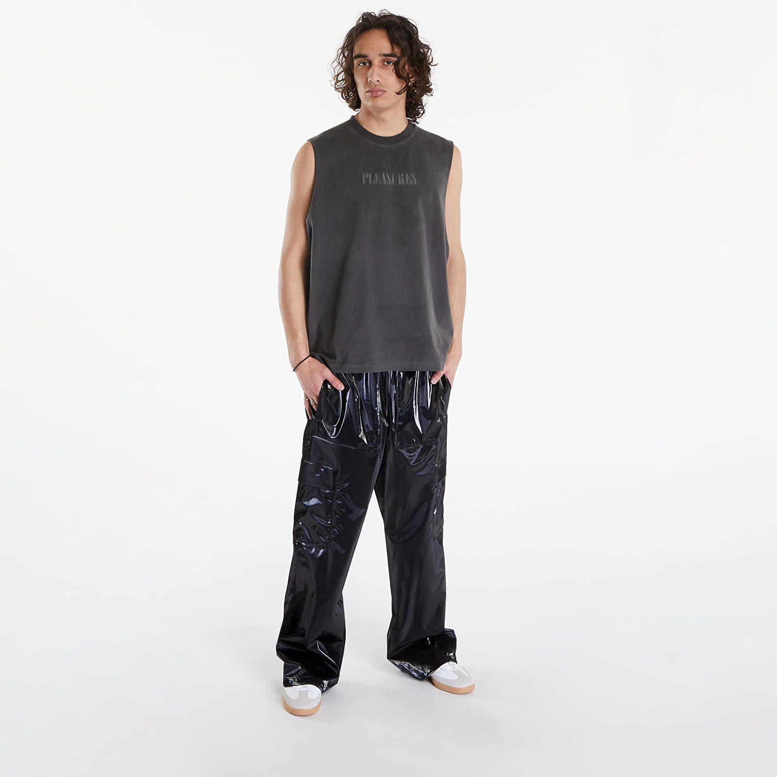 DRY SLEEVELESS T-SHIRTS　BLACK　シャルボン MEN'S SLEEVELESS T-SHIRT - Black | VEYND