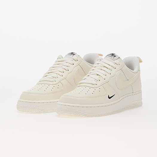 Men s sneakers and shoes Nike Air Force 1 07 Sail Sail Black Queens