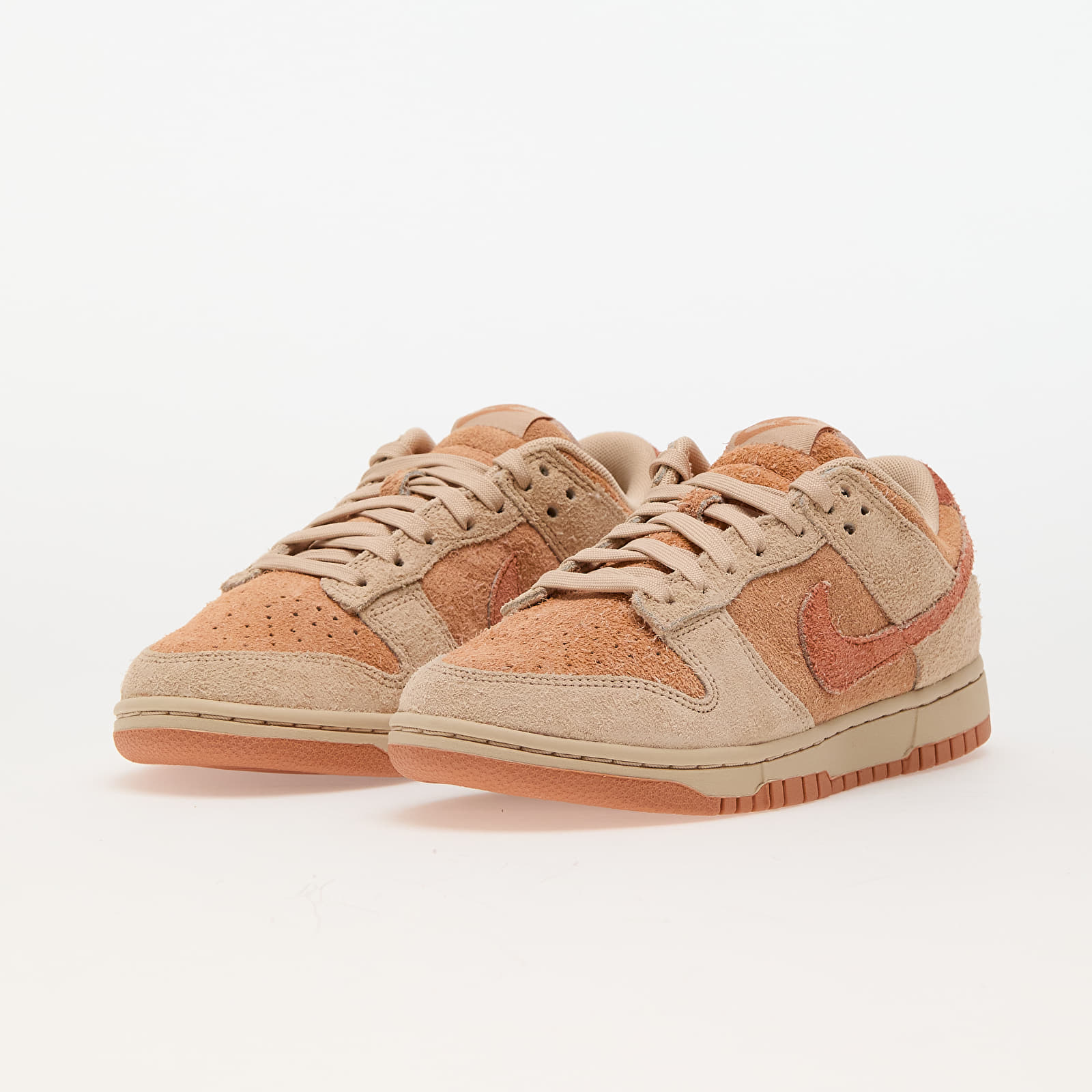 Sneakers og sko til kvinder Nike W Dunk Low Shimmer/ Burnt Sunrise-Amber Brown