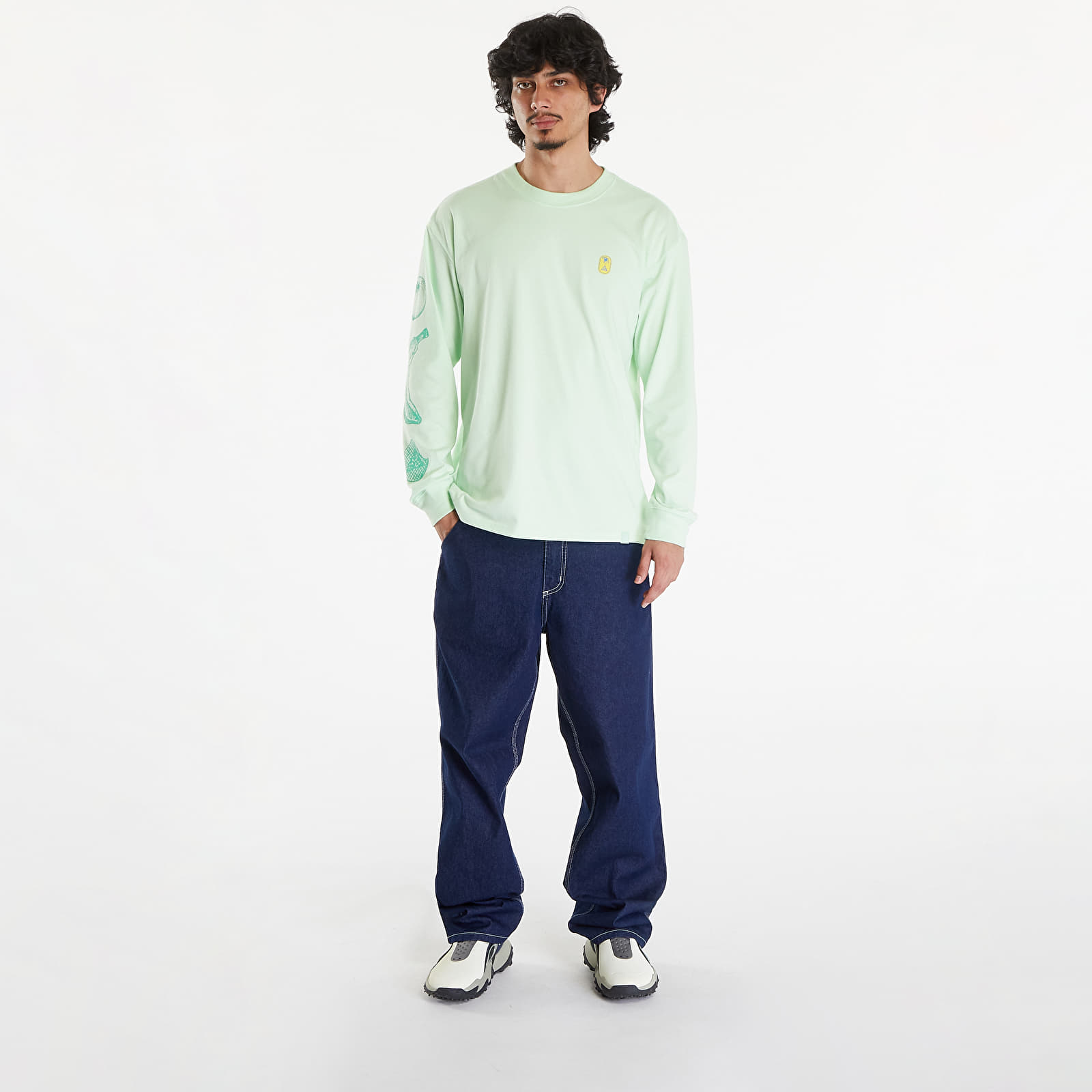 Men's T-shirts Nike ACG "Hike Snacks" Men's Dri-FIT Long-Sleeve T-Shirt Vapor Green