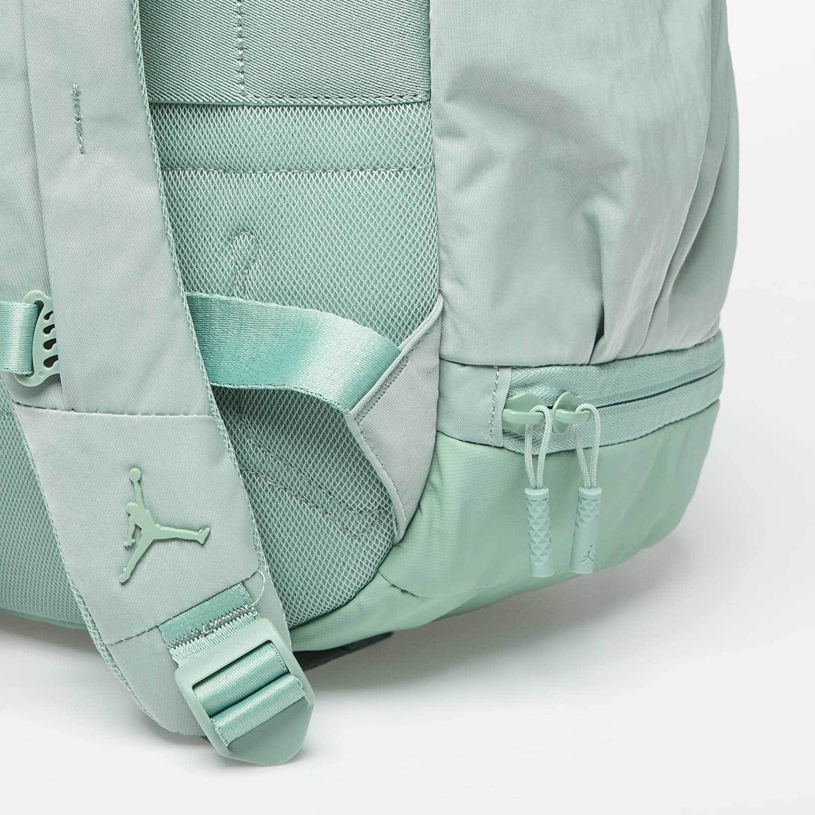 Pánské batohy Jordan Alpha Backpack Jade Smoke