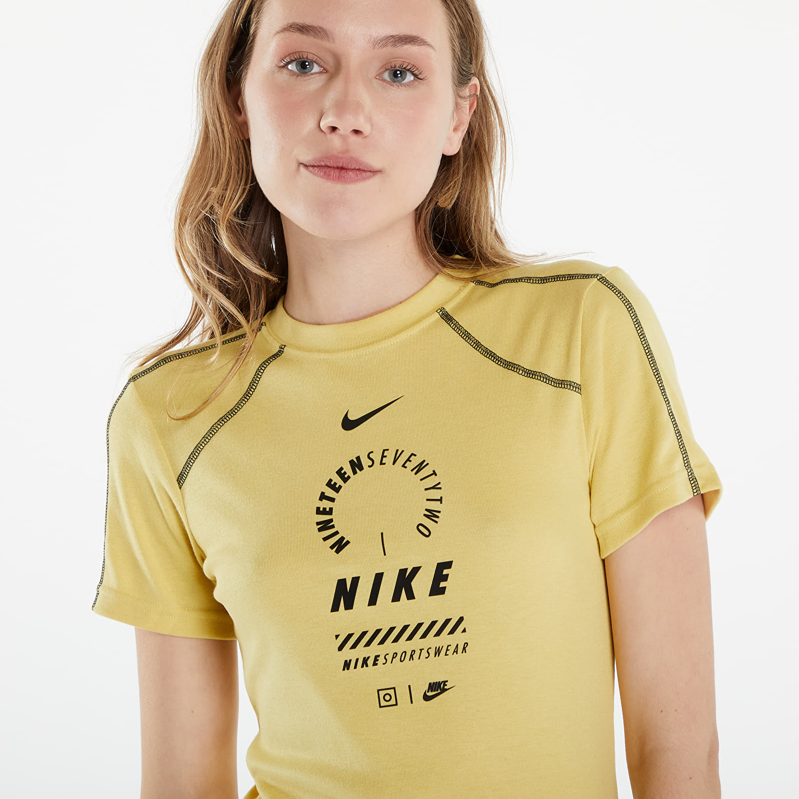 Kleider Nike Sportswear Women's Short Sleeve Dress Saturn Gold