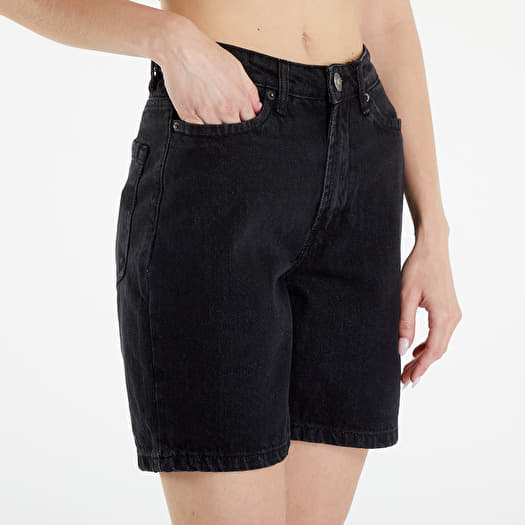 Ladies black bermuda shorts top