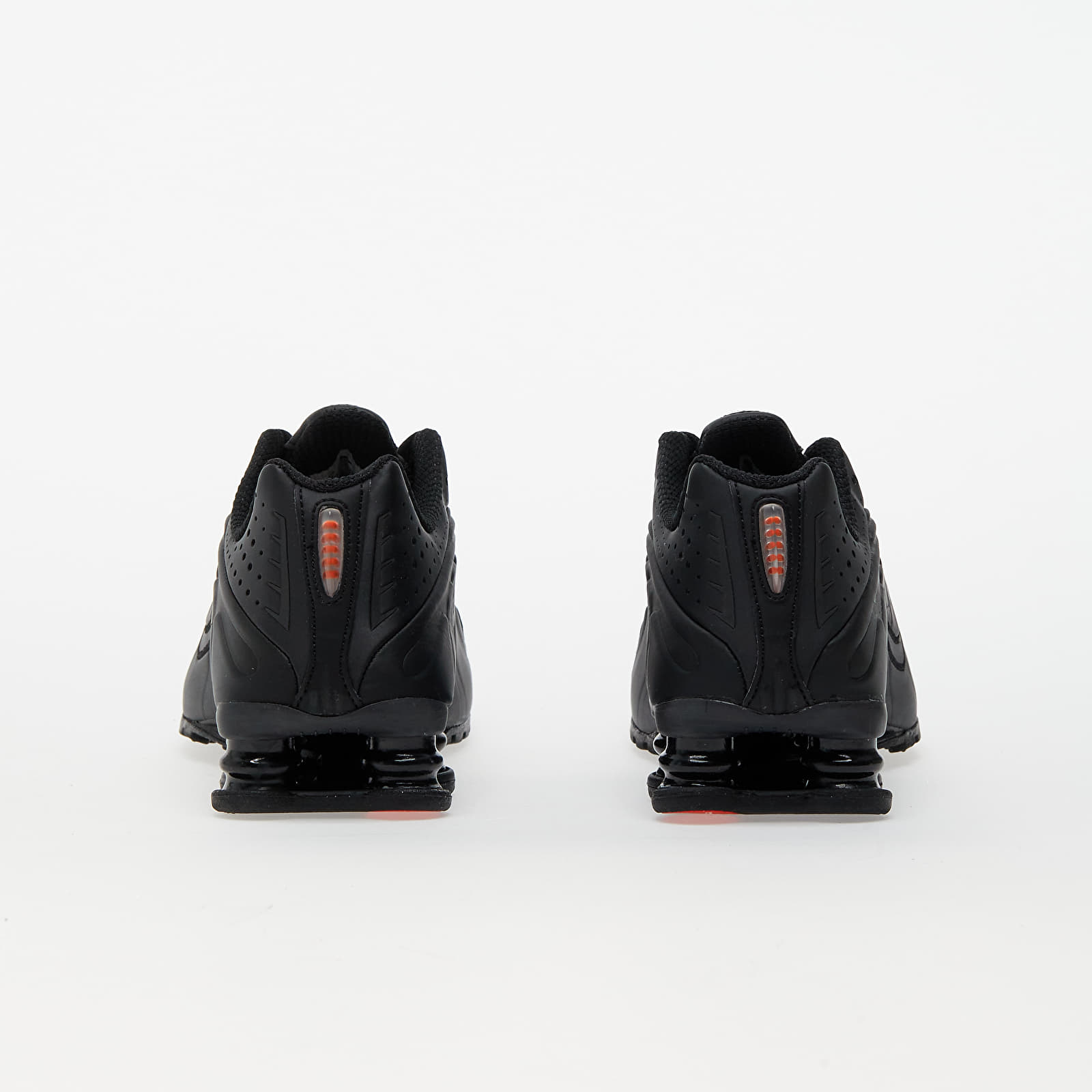 Naiste tossud ja kingad Nike Shox R4 Black/ Black-Black-Max Orange