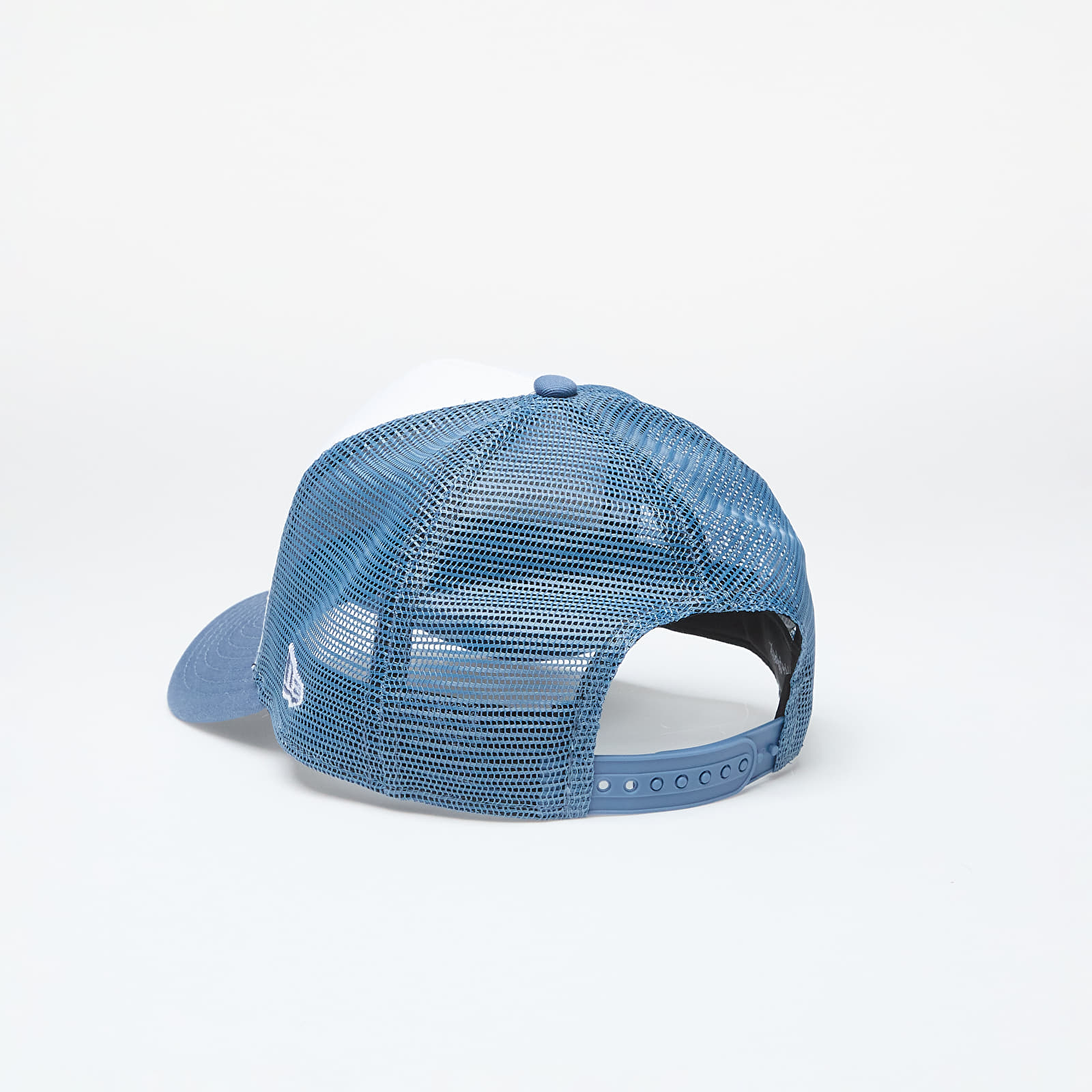 Kape New Era x Rick And Morty 9Forty Trucker Snapback Faded Blue/ White