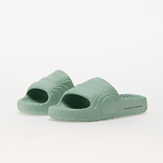Damesschoenen adidas Adilette 22 W Hazy Green/ Core Black/ Hazy Green |  Queens
