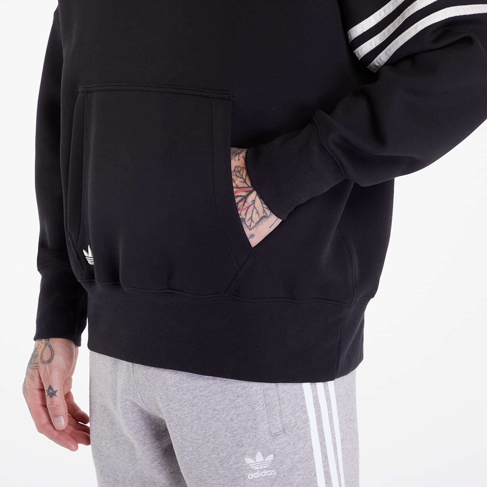 Hoodies and sweatshirts  adidas Neuclassics Hoodie Black