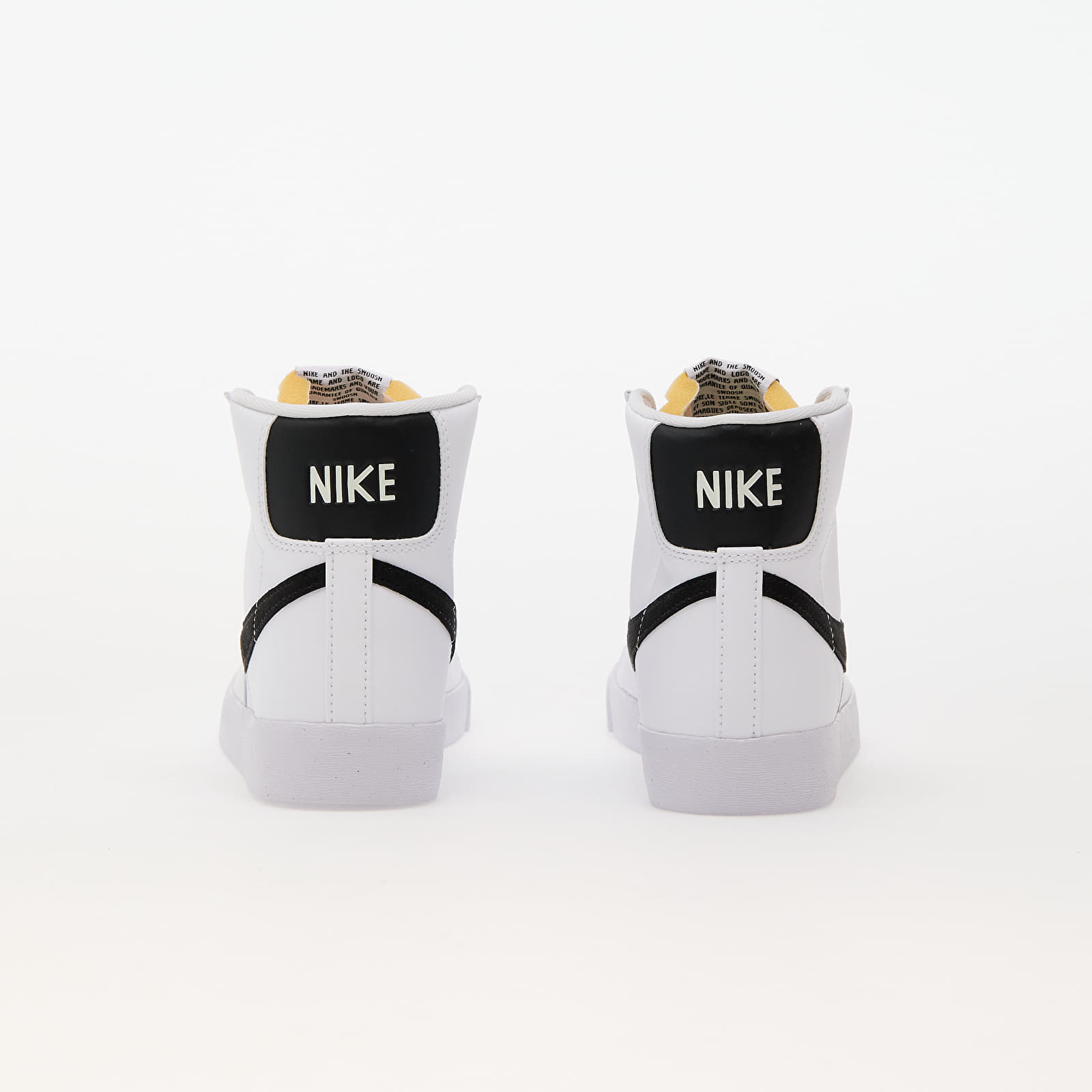 Női tornacipők és cipők Nike W Blazer Mid '77 Next Nature White/ Black