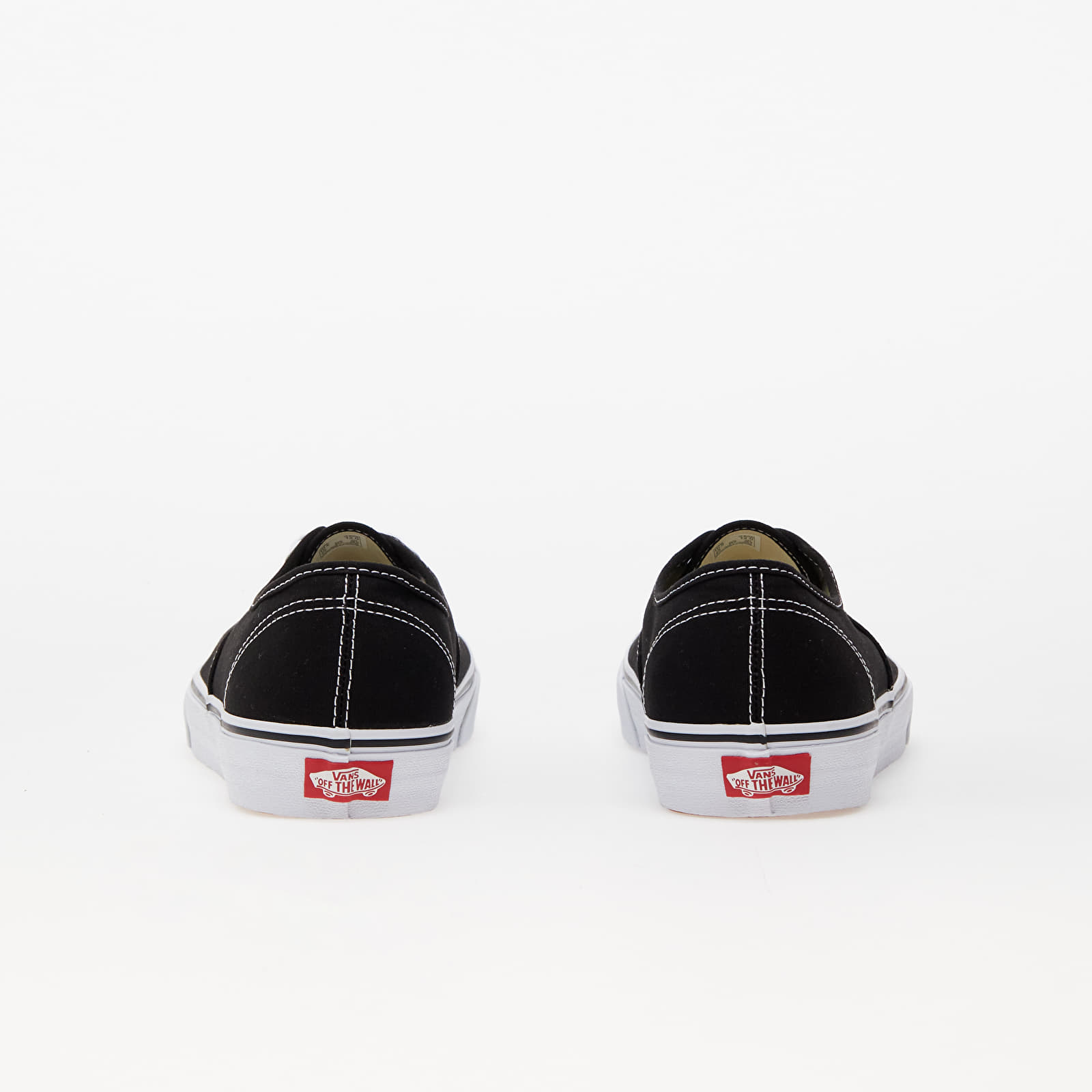 Men's sneakers and shoes Vans Authentic black