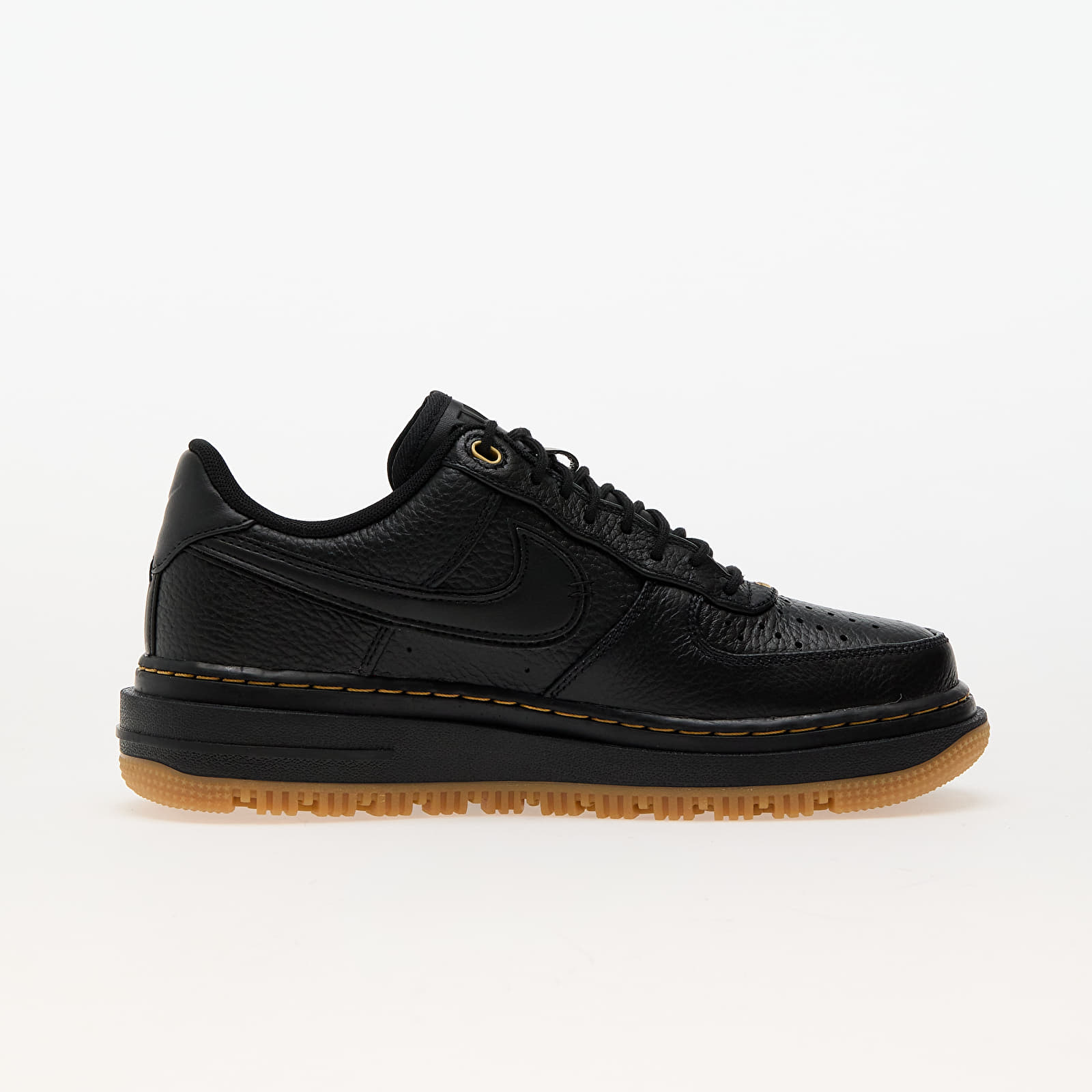 Men's sneakers and shoes Nike Air Force 1 Luxe Black/ Black-Bucktan-Gum Yellow