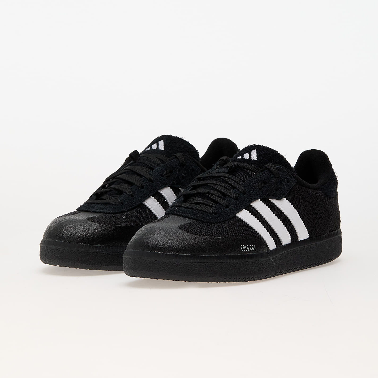 Meeste tossud ja kingad adidas Velosamba Cold.Rdy 2 Core Black/ Ftw White/ Zero Metalic
