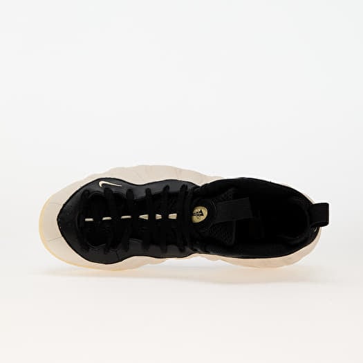 Nike air foamposite black and gold hot sale