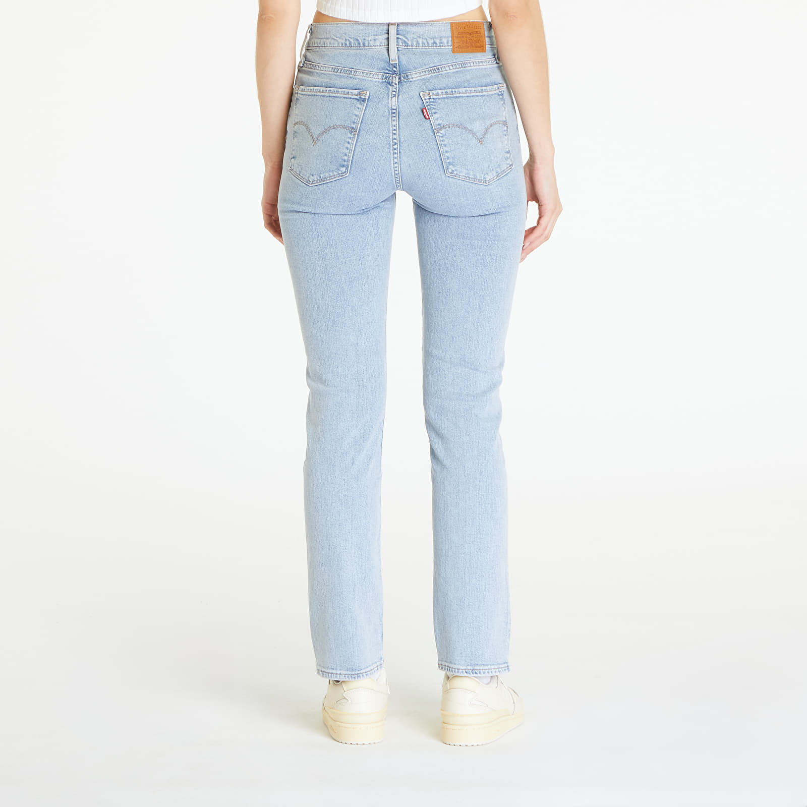 724 levis clearance