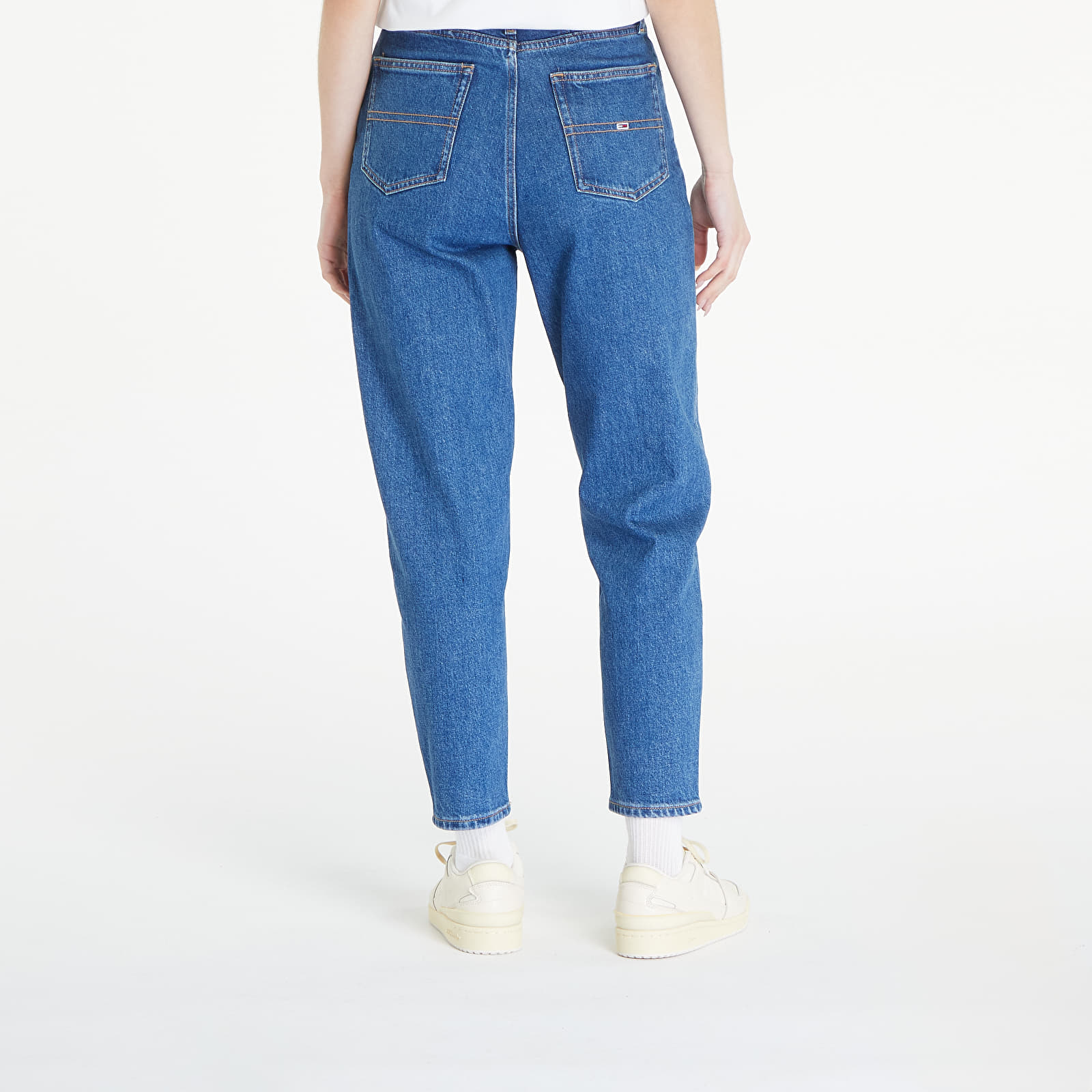 Women's jeans Tommy Jeans Mom Jean Ultra High Tapered Flag Denim Medium