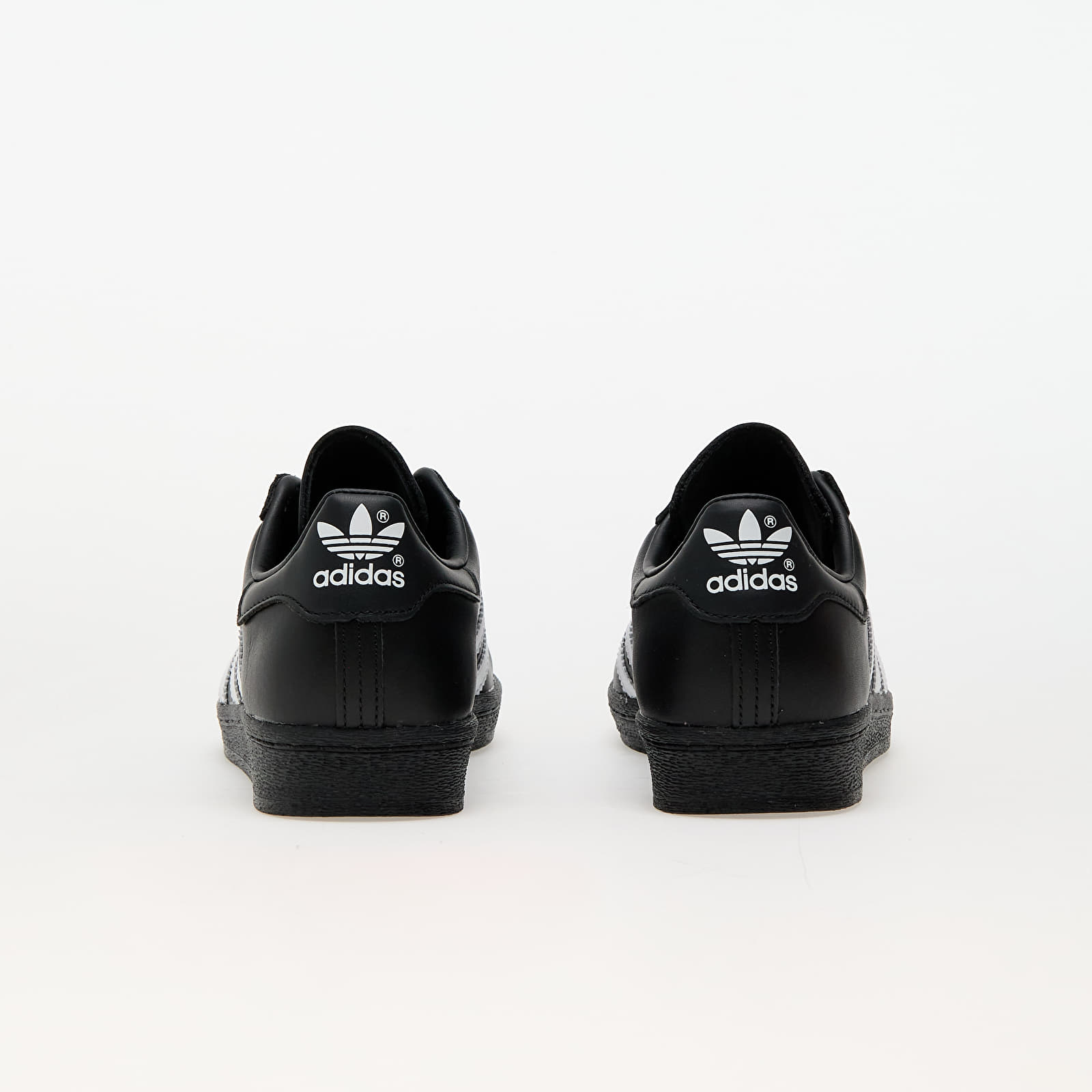 Scarpe e scarpe da ginnastica da uomo adidas Superstar 82 Core Black Ftw White Core Black Queens