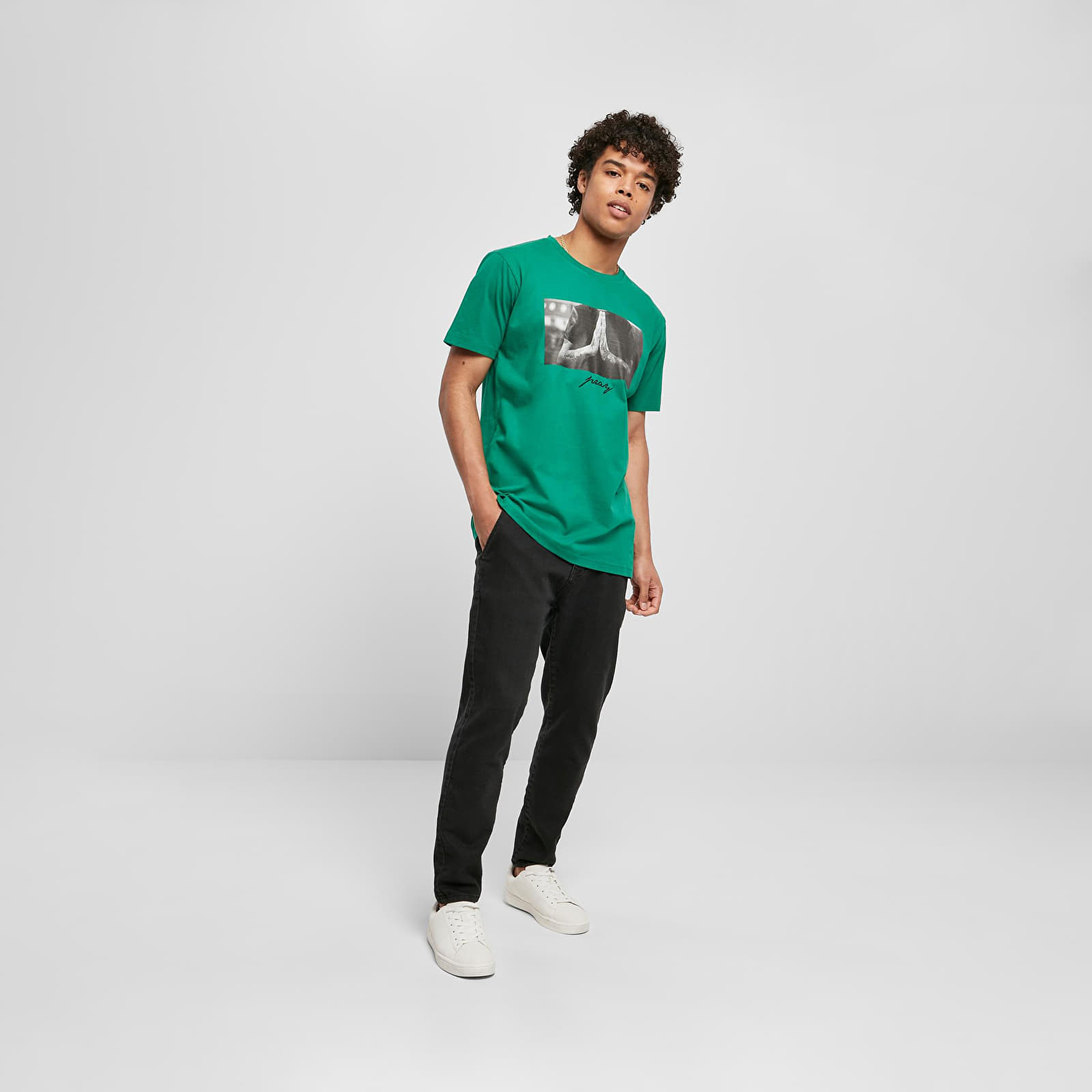 T-shirts Urban Classics Pray Tee Green