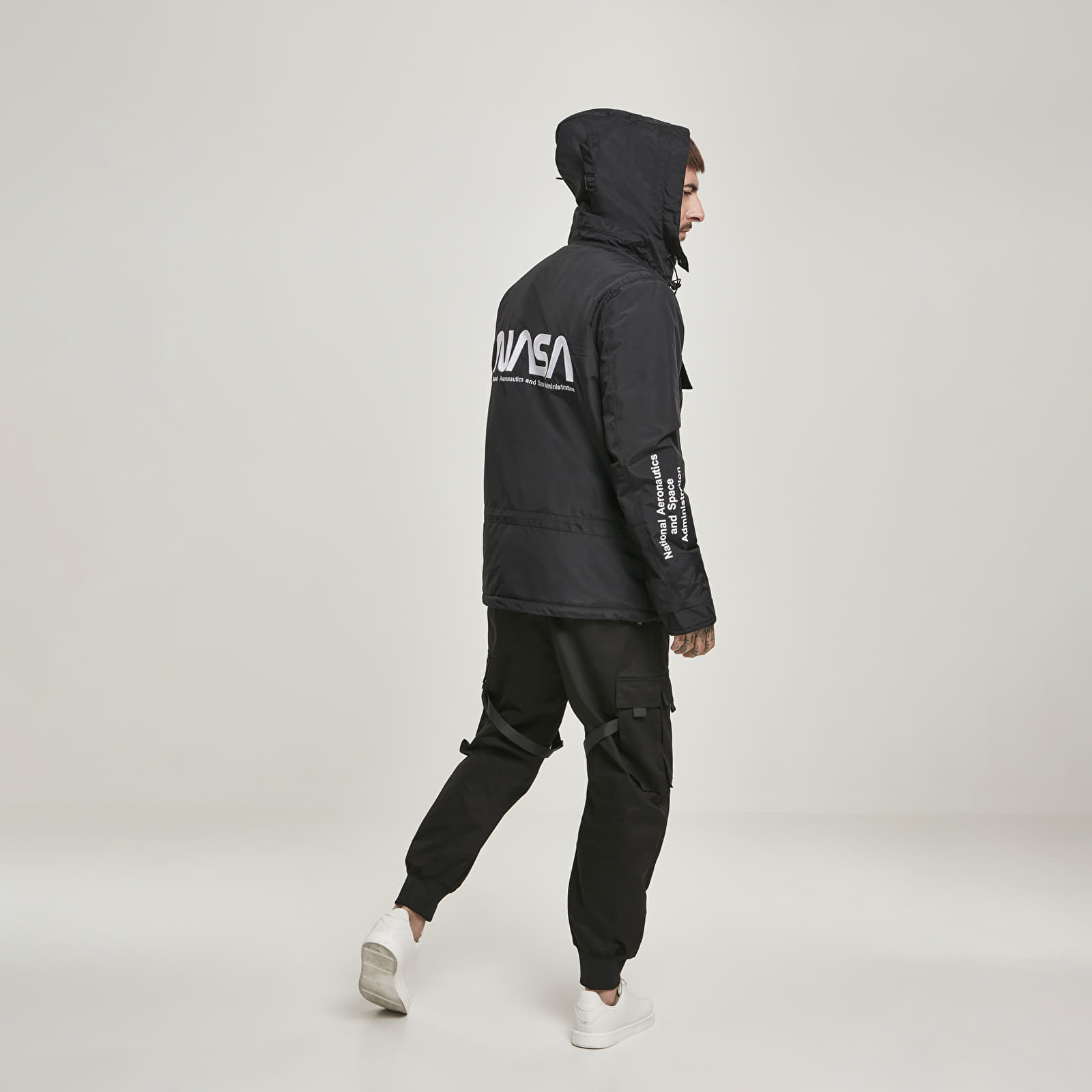 Bundy Urban Classics NASA Windbreaker Black