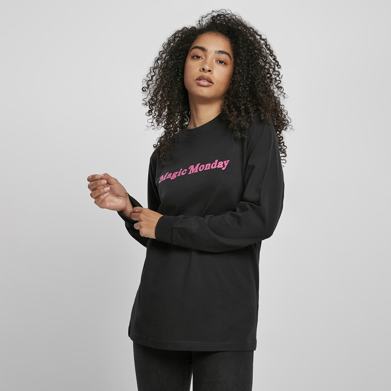 T-särgid Urban Classics Ladies Magic Monday Slogan Longsleeve Black