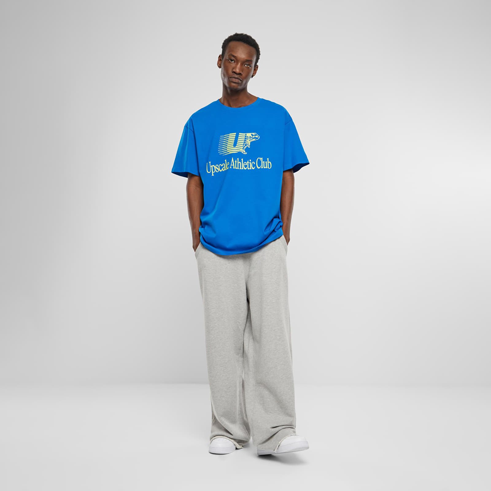 T-shirts Urban Classics Athletic Club Heavy Oversize Tee Cobalt Blue