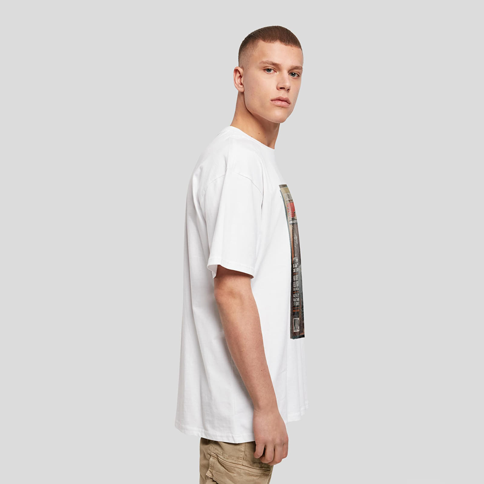 Футболки Urban Classics Upscale Magazine Oversize Tee White
