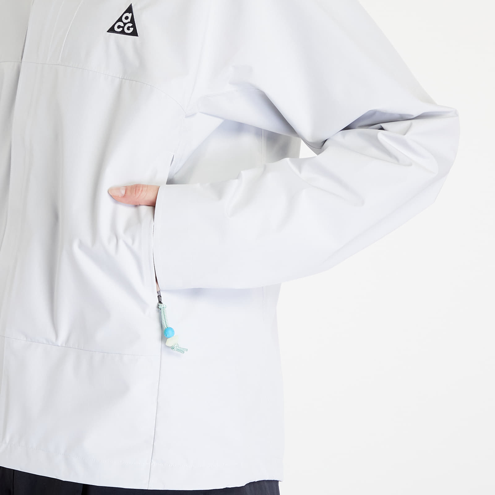 Joped Nike ACG "Cascade Rain" Women's Storm-FIT Water-Resistant Lightweight Jacket Summit White/ Black
