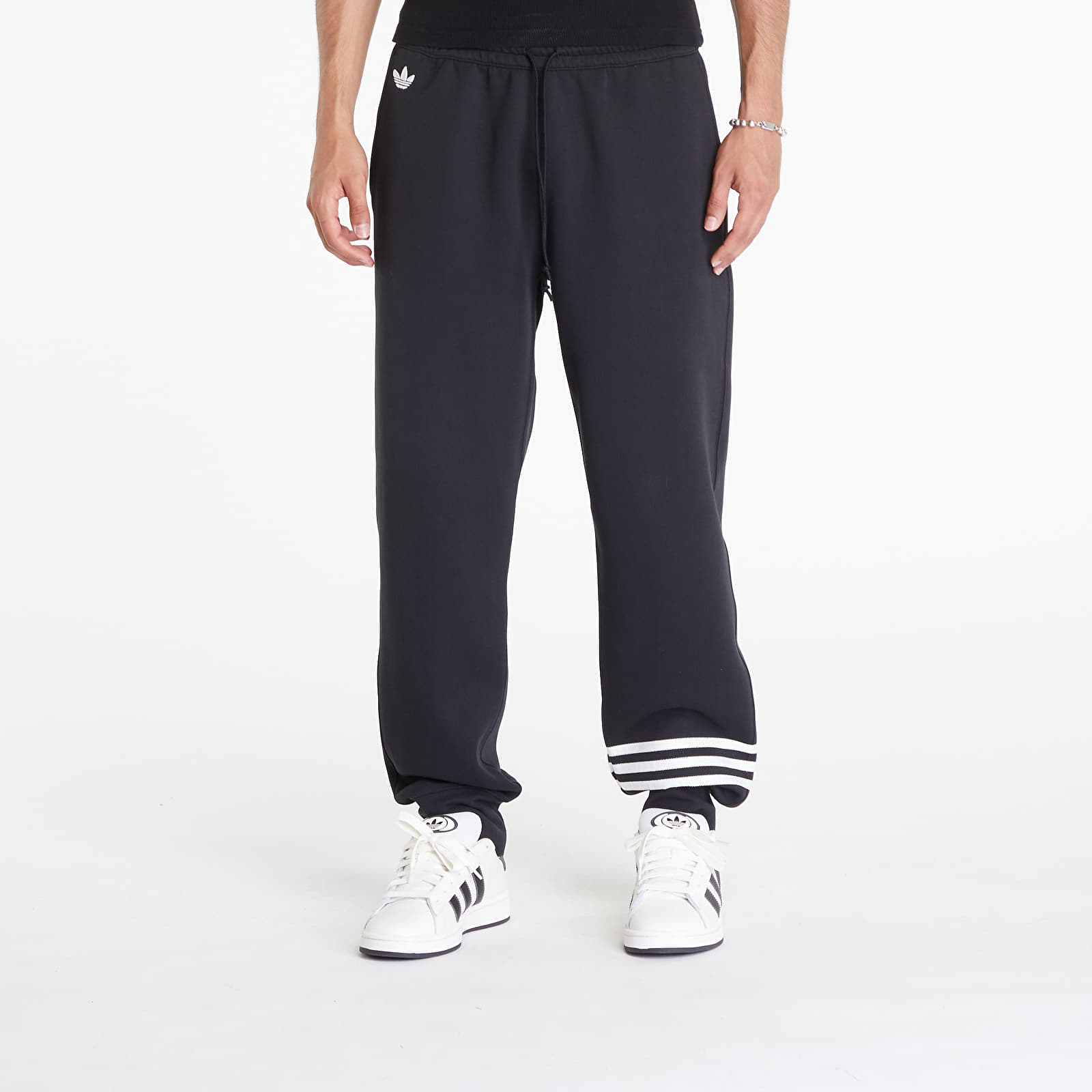 Miesten collegehousut adidas Neuclassics Pant Black