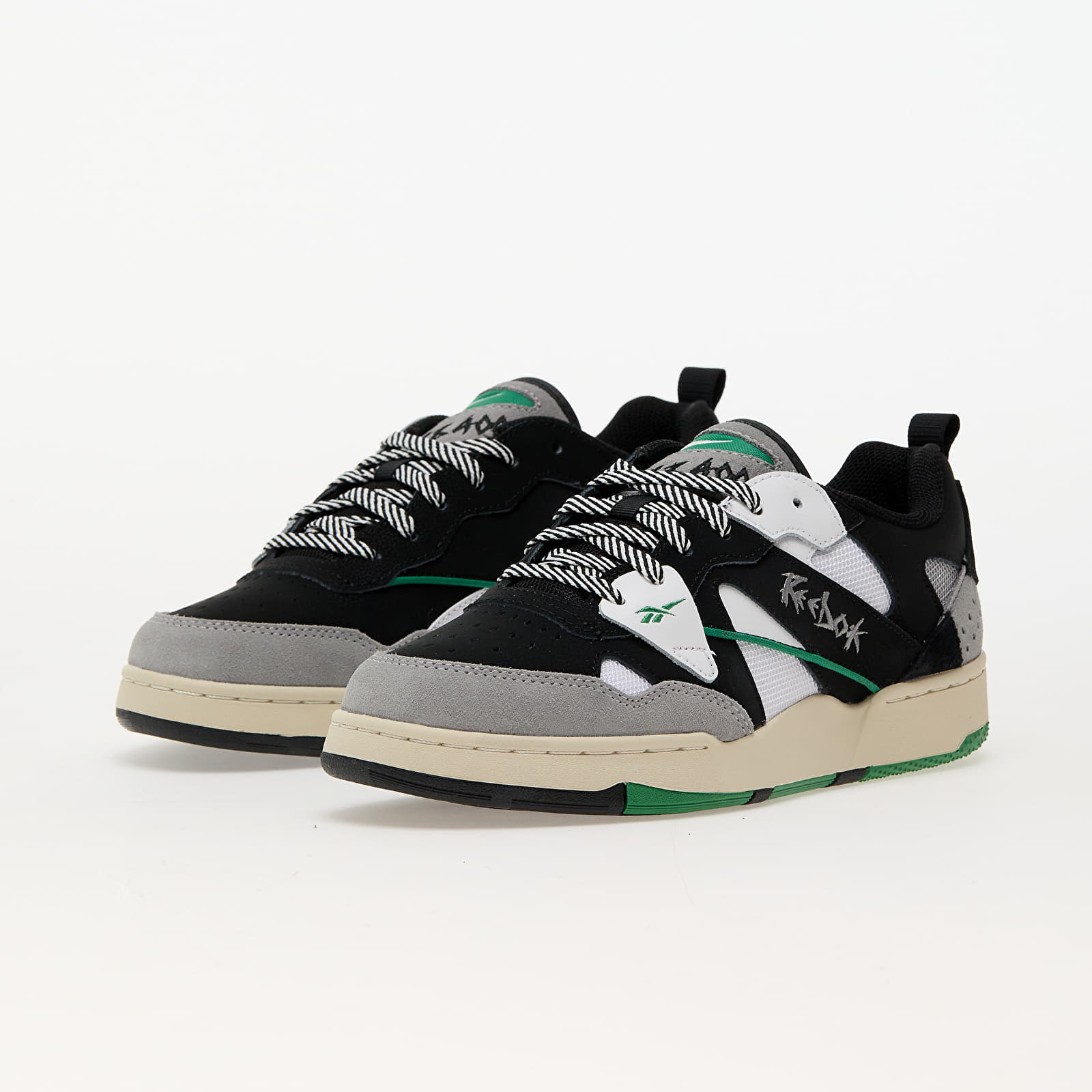 Adidași și pantofi pentru bărbați Reebok BB4000 II ‘96 Black/ White/ Glen Green