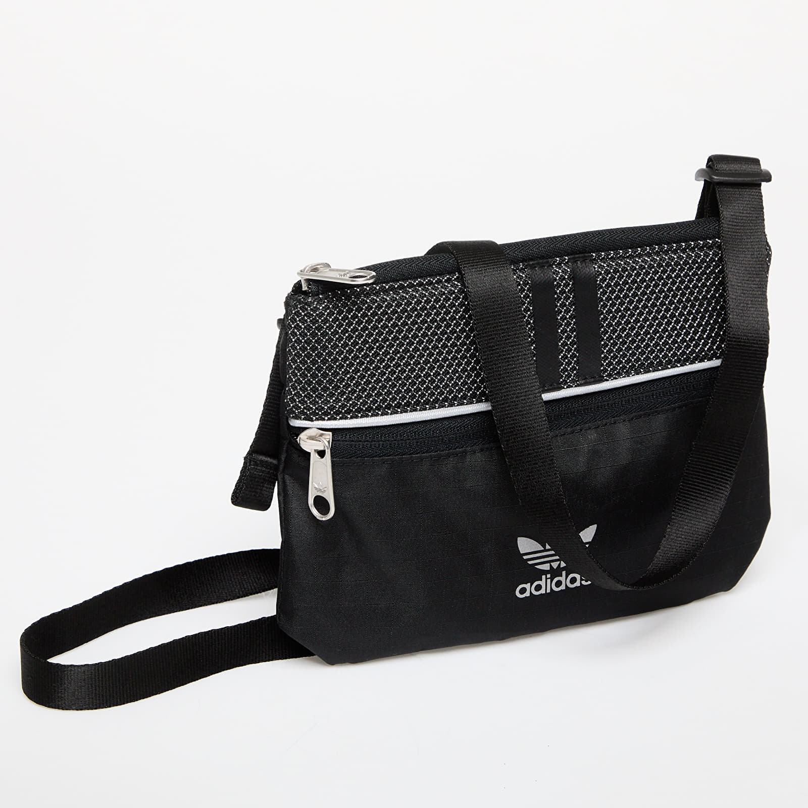 Tašky přes rameno adidas Sacocche Bag Black / Reflective Silver