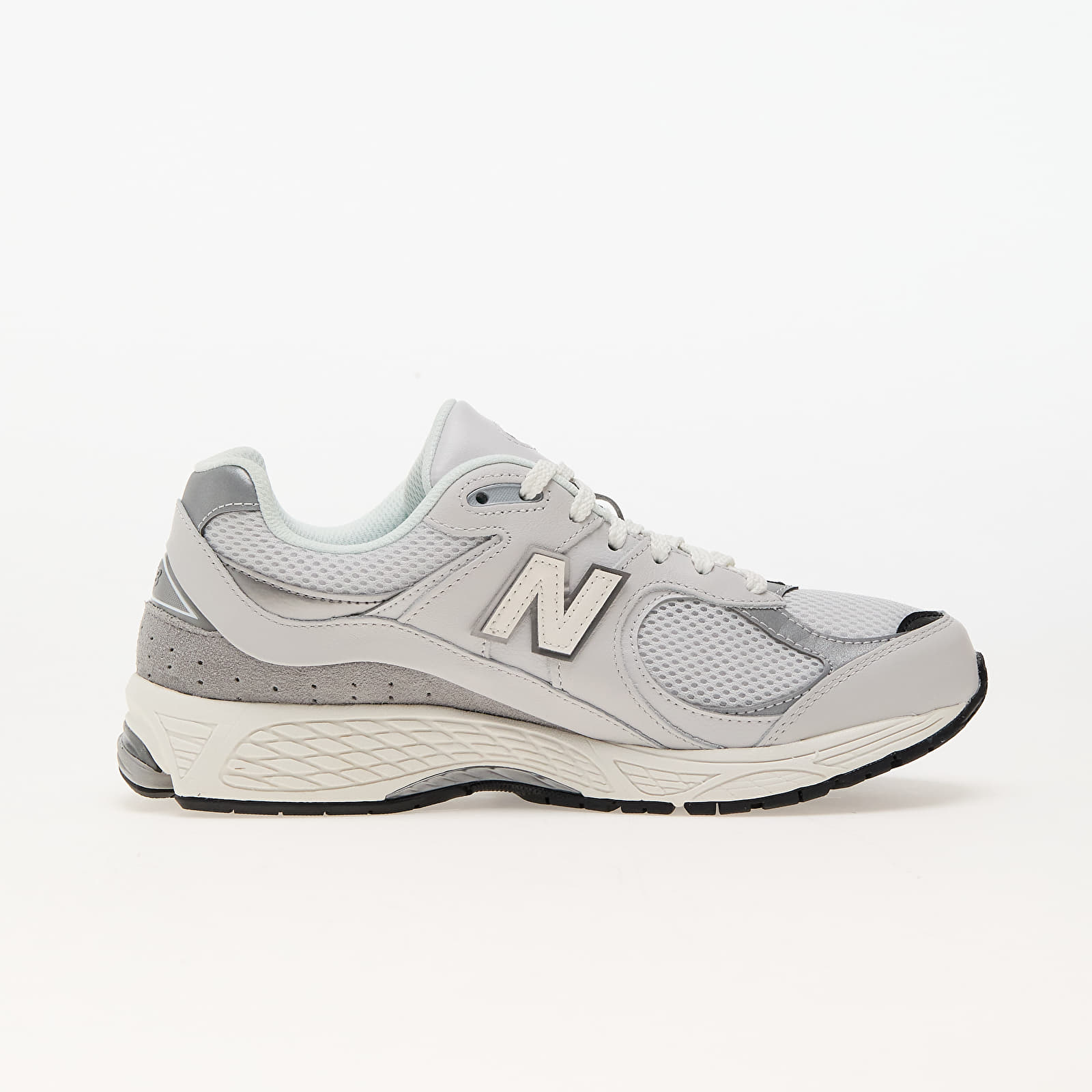 Men's sneakers and shoes New Balance 2002R Grey