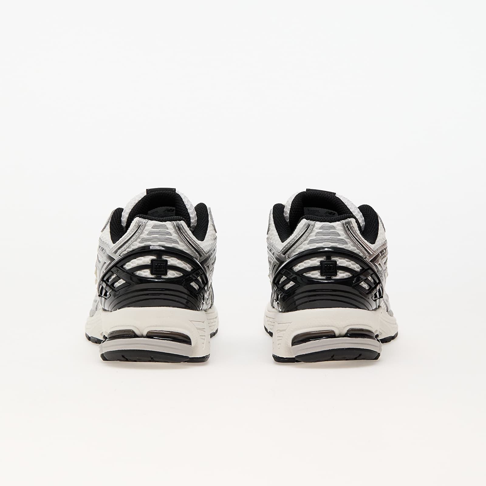 Meeste tossud ja kingad New Balance 1906 Silver Metallic/ Black