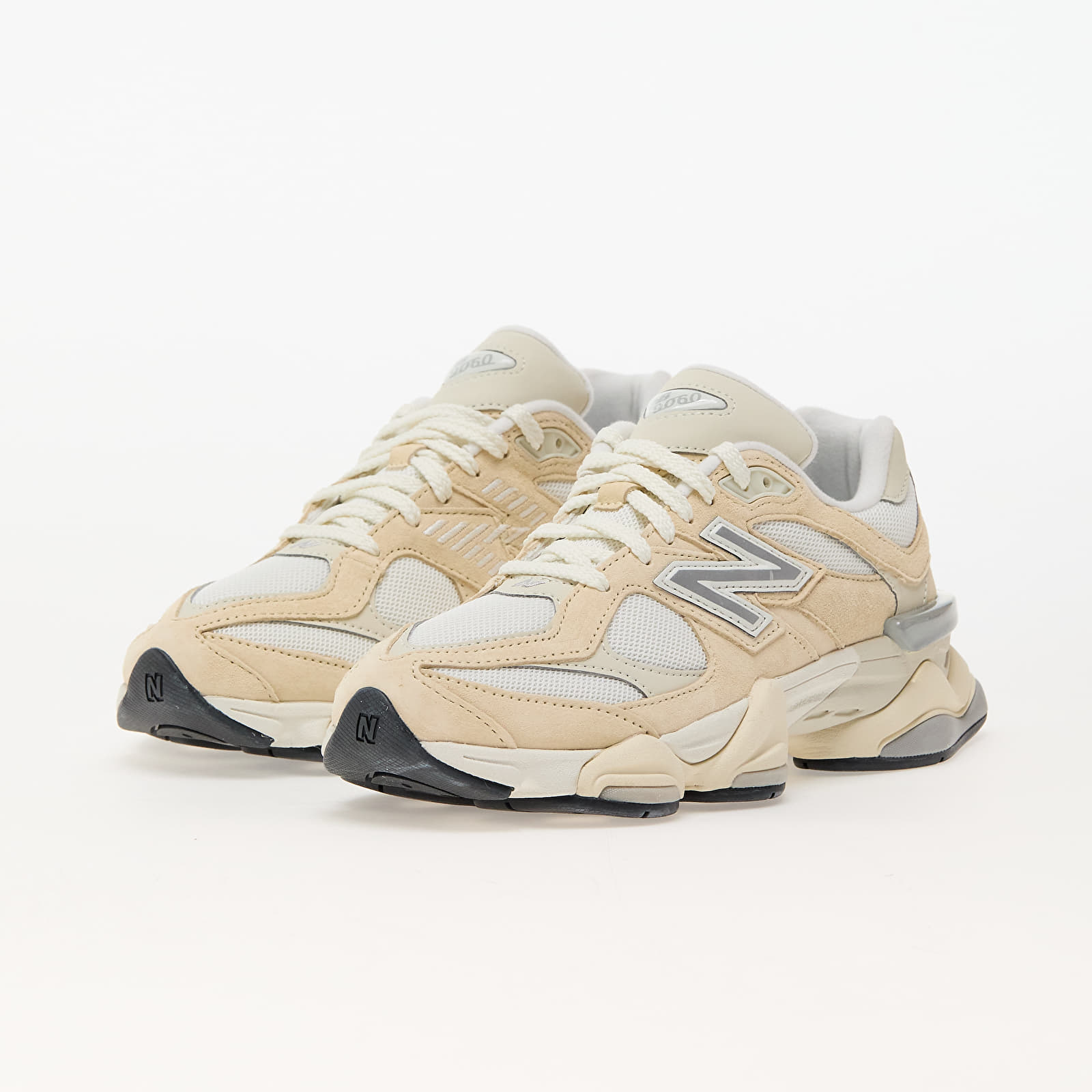 Men's sneakers and shoes New Balance 9060 White/ Beige