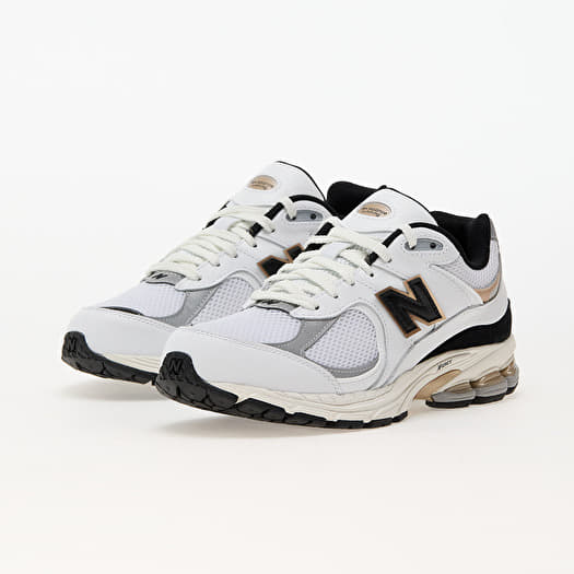 New Balance 2002R White/ Black | Queens New Balance 2002R White/ Black | Queens