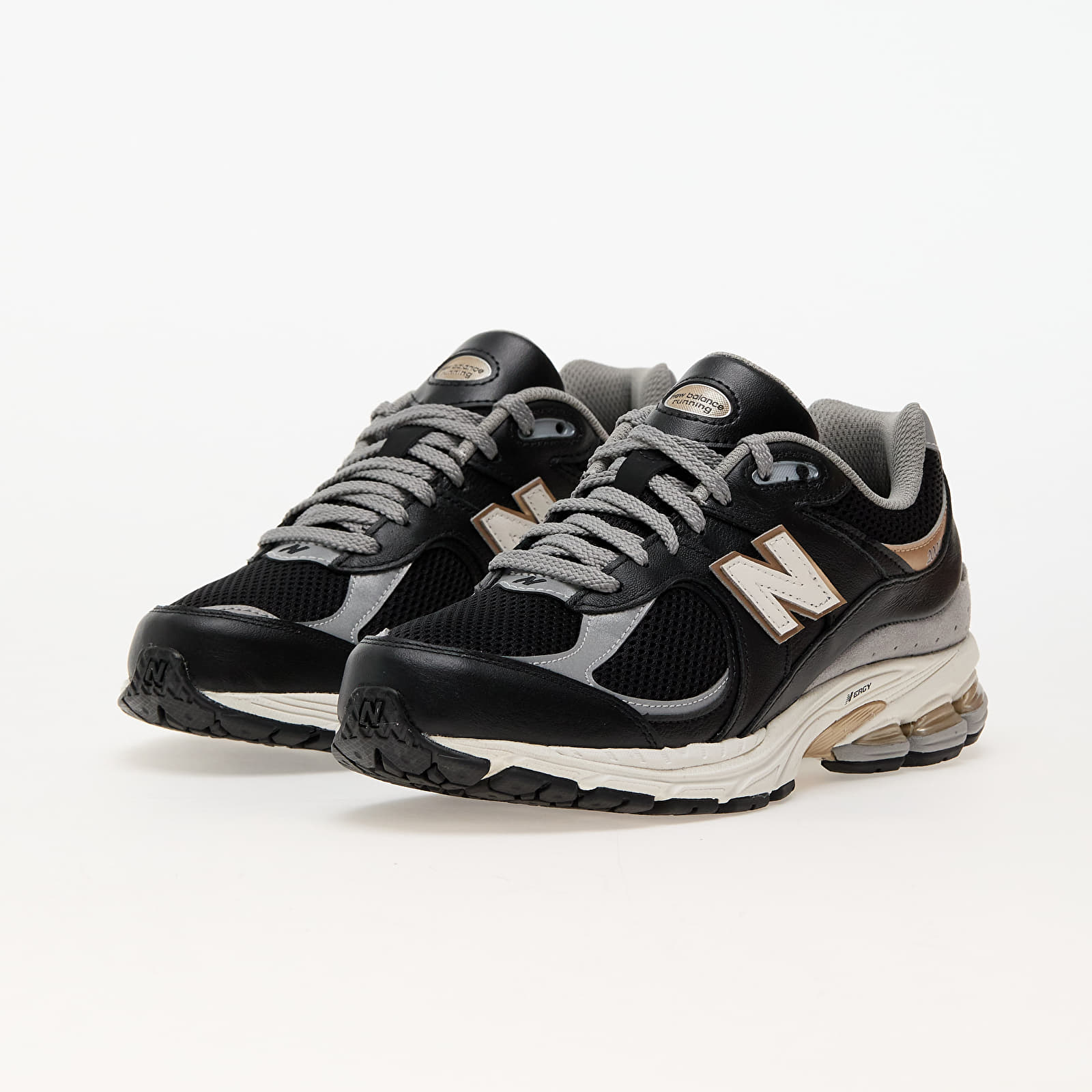Chaussures et baskets homme New Balance 2002R Black