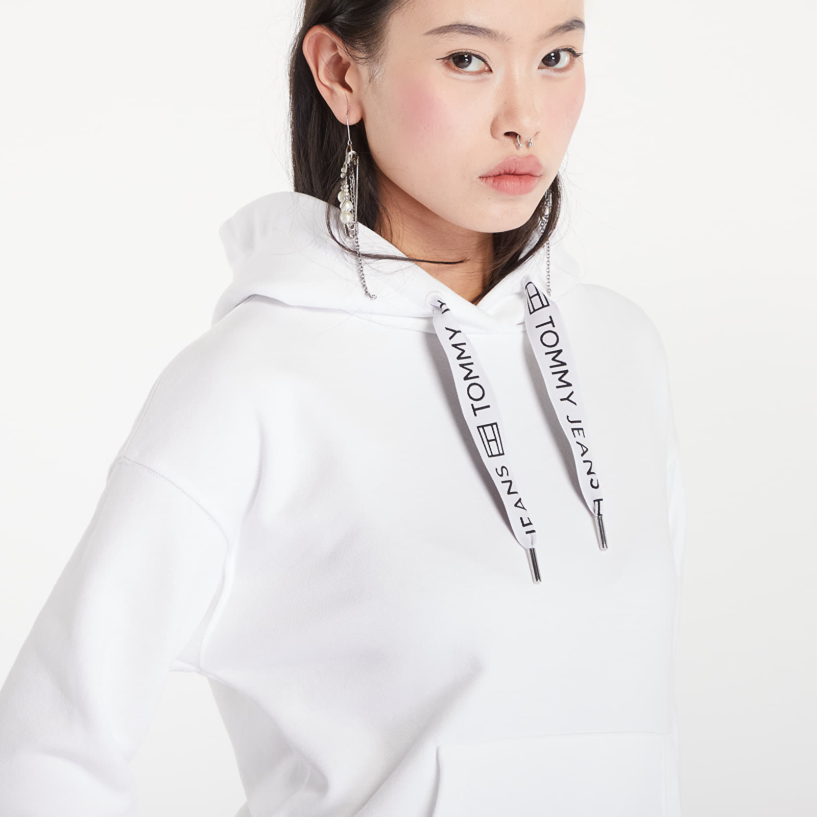 Sudaderas de mujer Tommy Jeans Boxy Logo Drawcord Hoodie White
