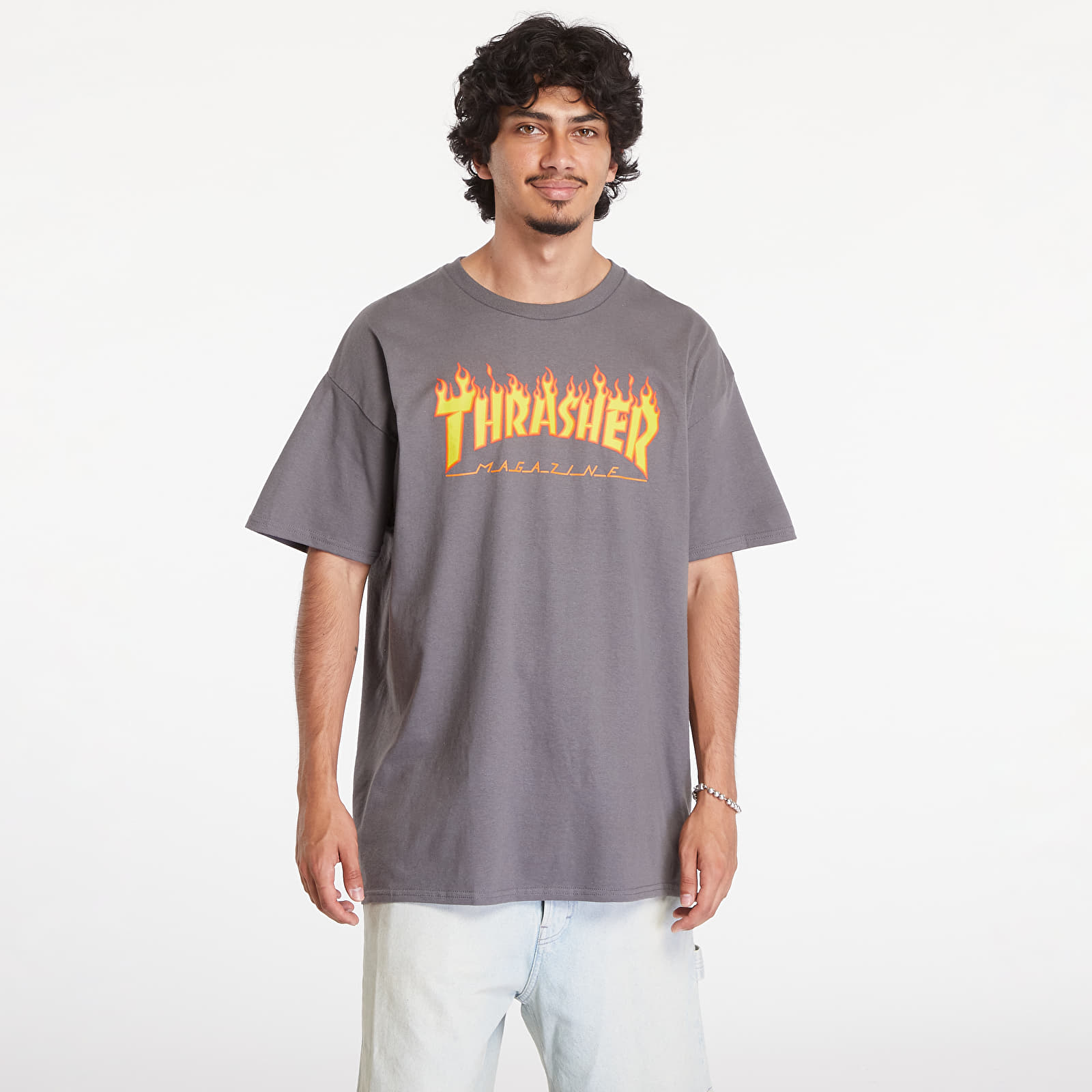 T Shirts Thrasher Flame Logo Dark Grey Queens
