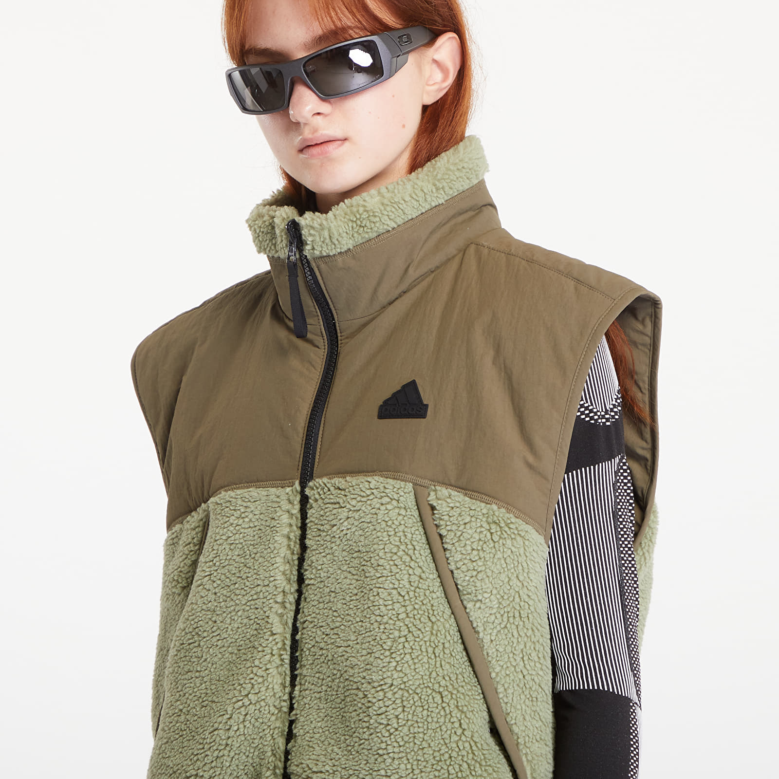 Kamizelki męskie adidas City Escape Reversible Vest Tent Green / Olive Strata
