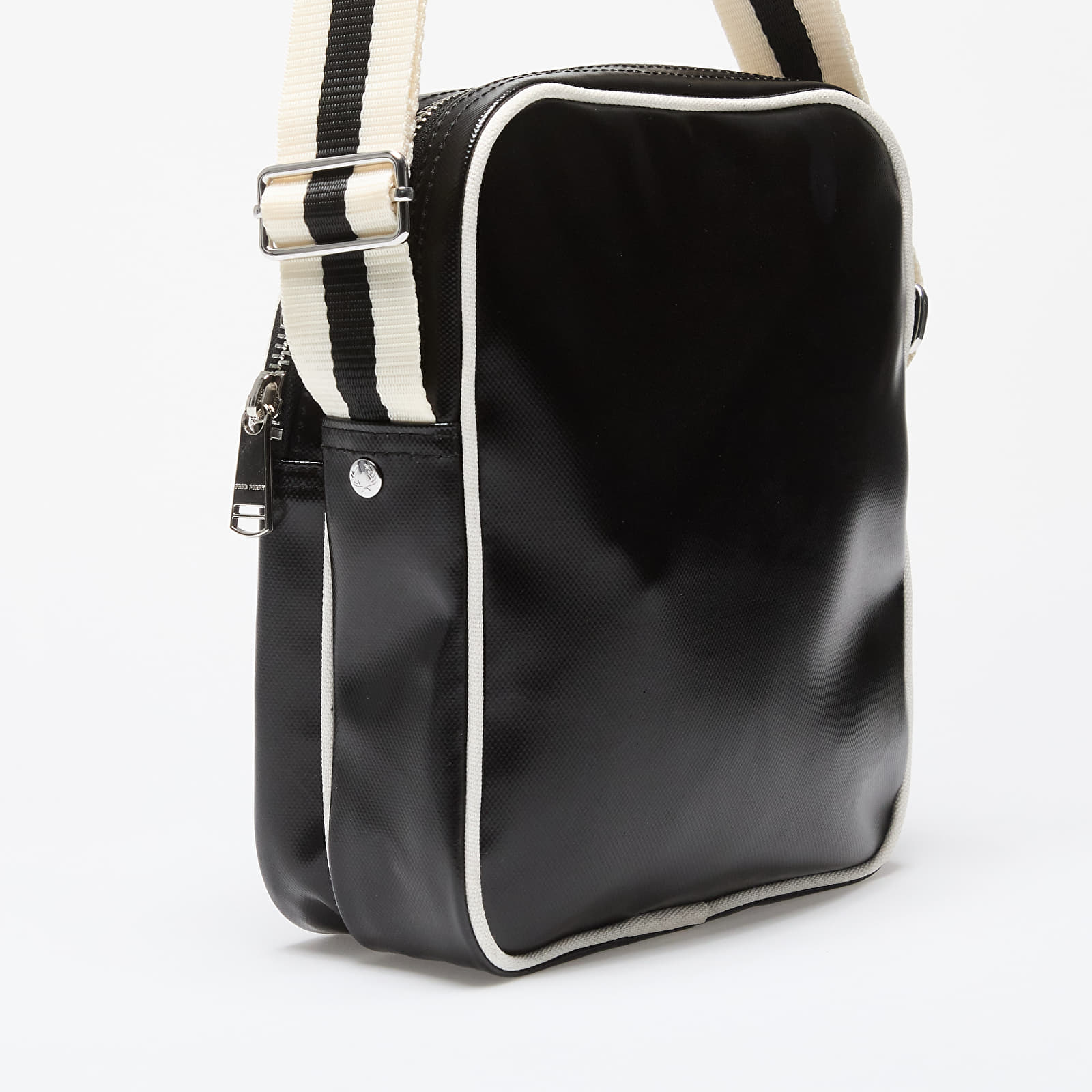 Shoulder bags FRED PERRY Classic Side Bag Black/  Ecru