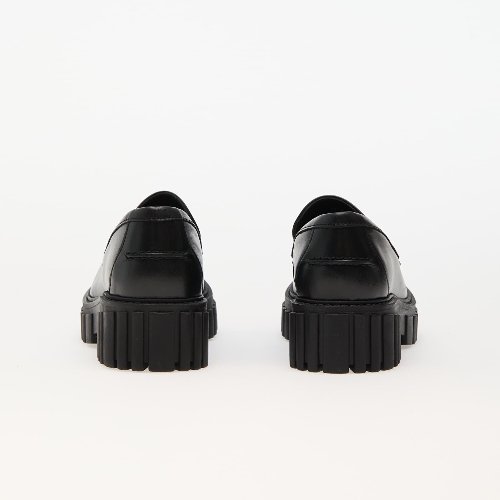 Skor Clarks Page Loafer Black Leather